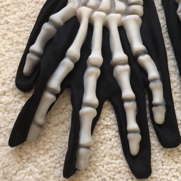 Grim Reaper hooded skeleton mask and skeleton hands costume - Picture 9 of 16